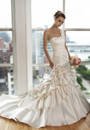 Delightful One Shoulder Wedding Gown
